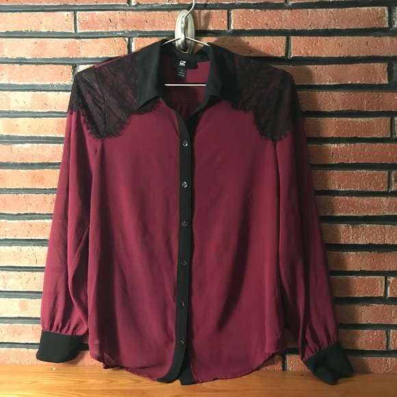 Iz Byer Tops - IZ Byer Button Down Top. SZ-XL